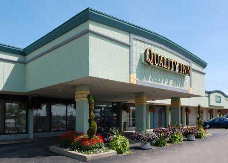 Quality Inn University Lansing Exterior foto