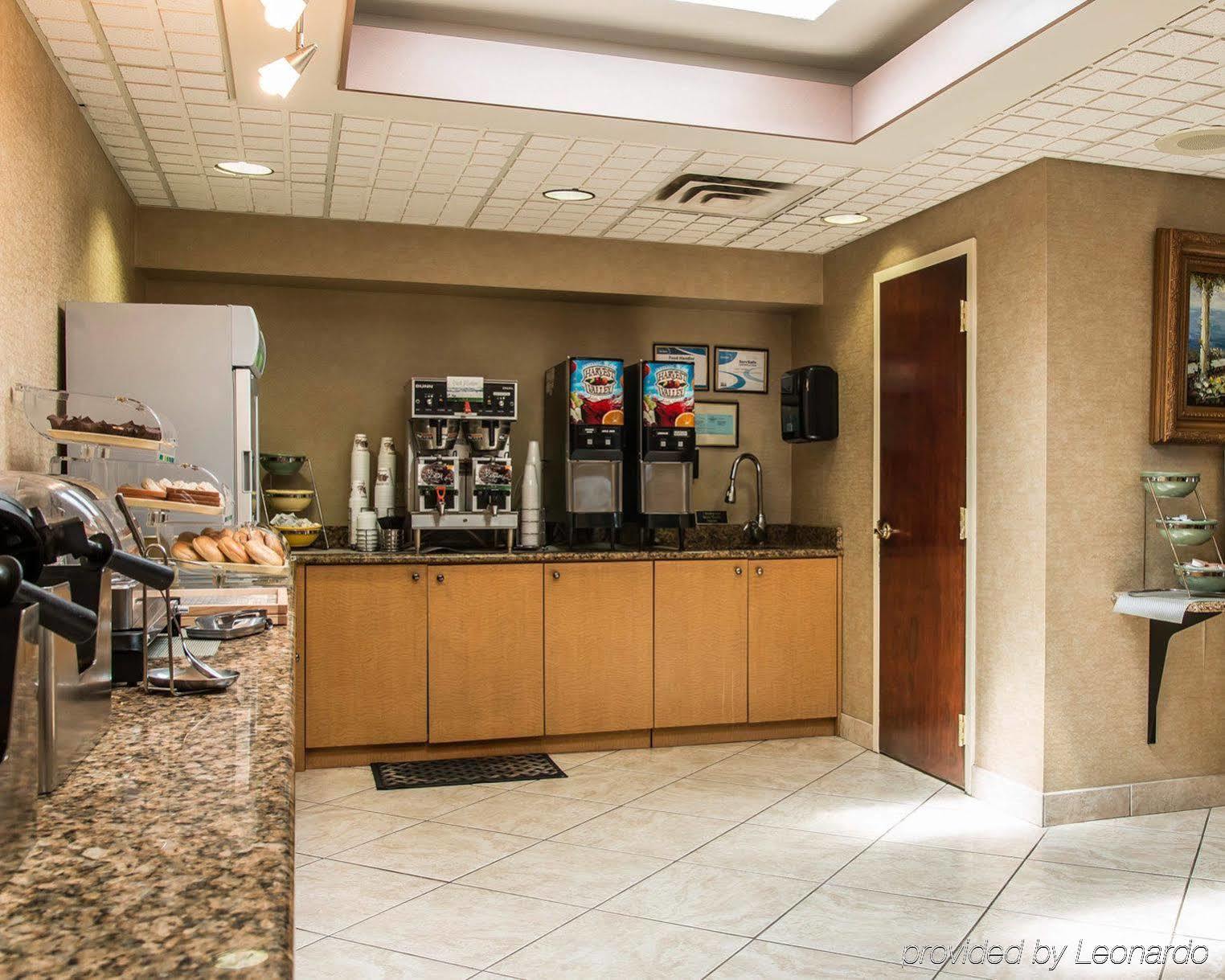 Quality Inn University Lansing Exterior foto